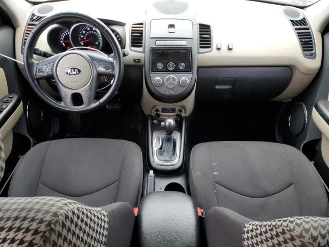 2013 KIA Soul +