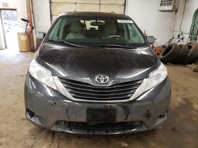 2014 Toyota Sienna LE