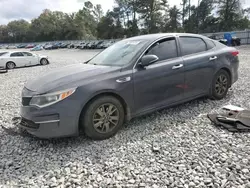 Carros salvage sin ofertas aún a la venta en subasta: 2016 KIA Optima LX