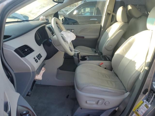 2012 Toyota Sienna XLE