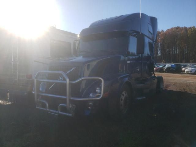 2010 Volvo VN VNL