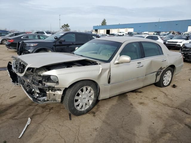 2010 Lincoln Town Car Signature Limited