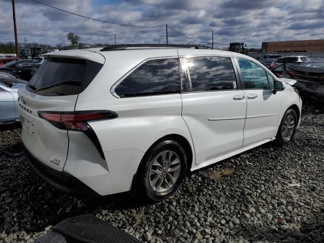 2022 Toyota Sienna XLE