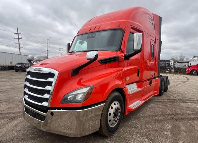 2021 Freightliner Cascadia 126