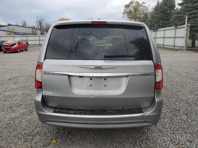 2016 Chrysler Town & Country Touring