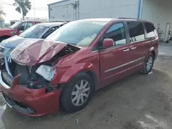 Chrysler Vehiculos salvage en venta: 2016 Chrysler Town & Country Touring