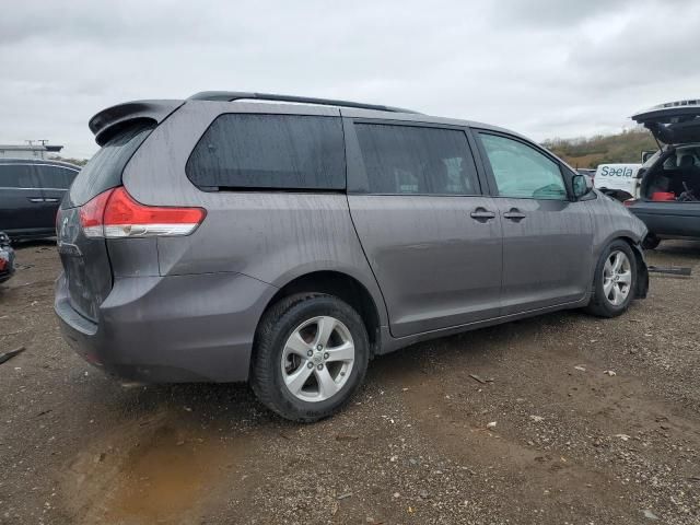 2013 Toyota Sienna LE