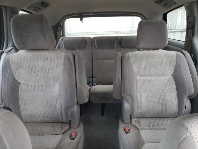 2009 Toyota Sienna CE