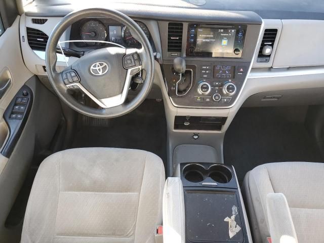 2016 Toyota Sienna LE