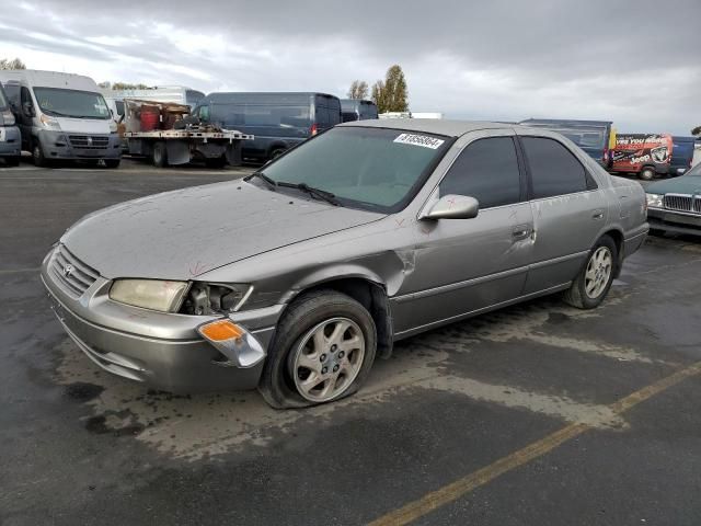 1999 Toyota Camry LE