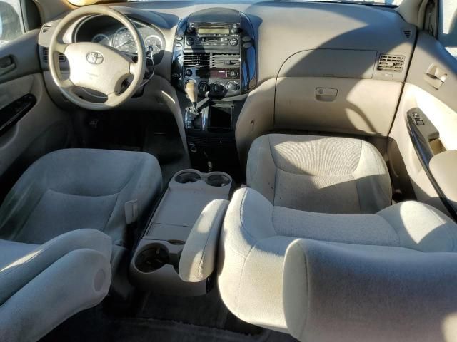 2005 Toyota Sienna CE