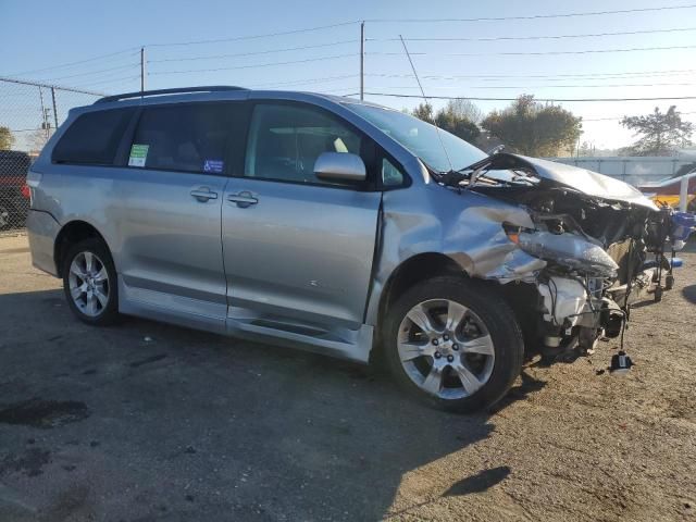 2012 Toyota Sienna Sport