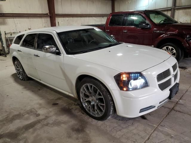 2006 Dodge Magnum SE