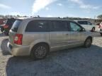 2014 Chrysler Town & Country Touring L