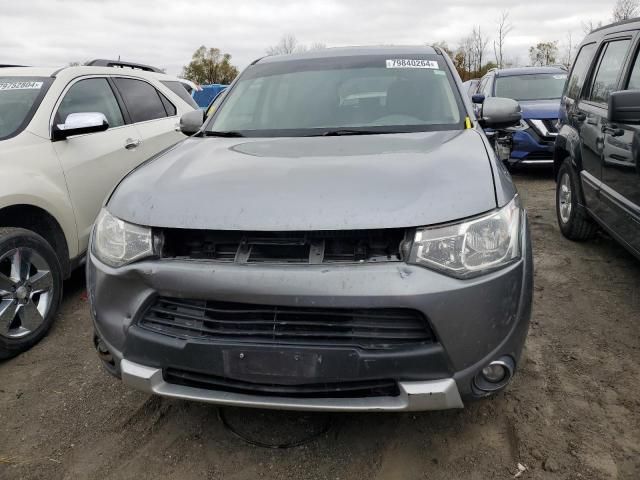 2015 Mitsubishi Outlander SE