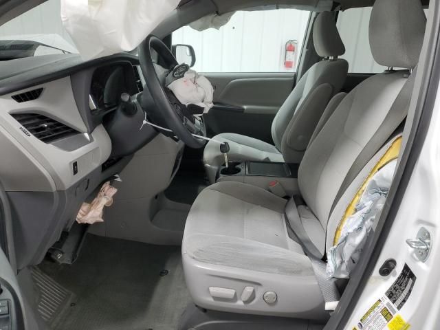 2015 Toyota Sienna LE