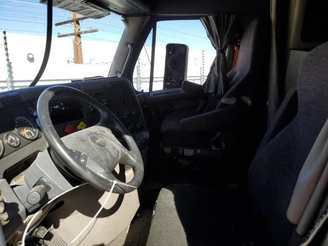 2016 Freightliner Cascadia 125