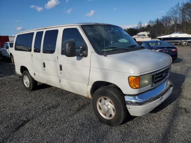 2004 Ford Econoline E350 Super Duty Wagon