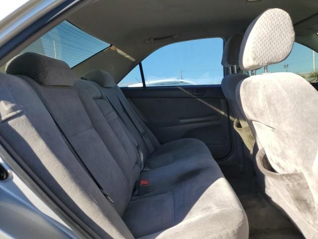 2004 Toyota Camry LE