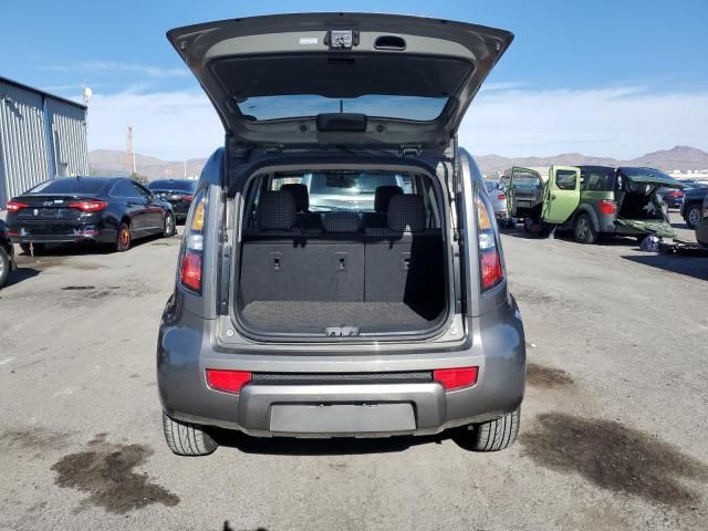 2011 KIA Soul +