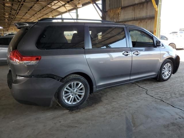 2012 Toyota Sienna XLE