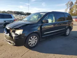 Chrysler Vehiculos salvage en venta: 2014 Chrysler Town & Country Touring