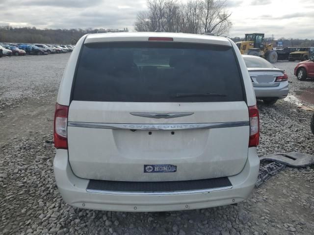 2013 Chrysler Town & Country Touring L