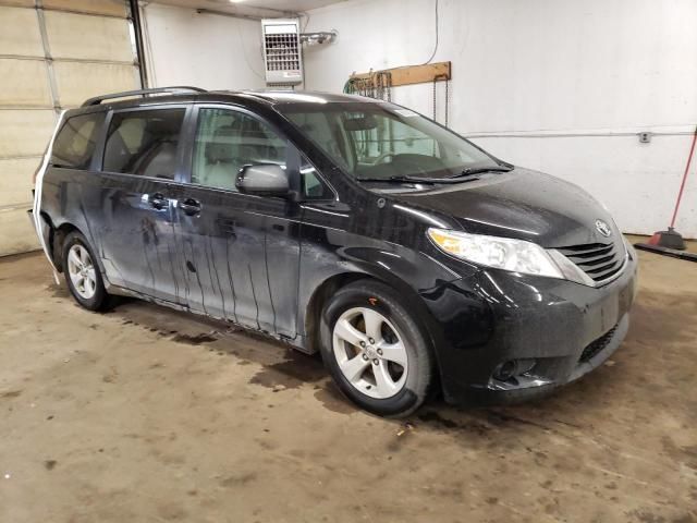 2014 Toyota Sienna LE