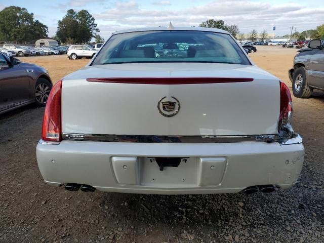 2011 Cadillac DTS Luxury Collection