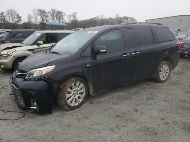 2018 Toyota Sienna XLE