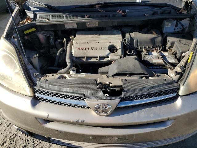 2005 Toyota Sienna XLE