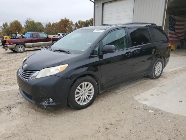 2012 Toyota Sienna XLE