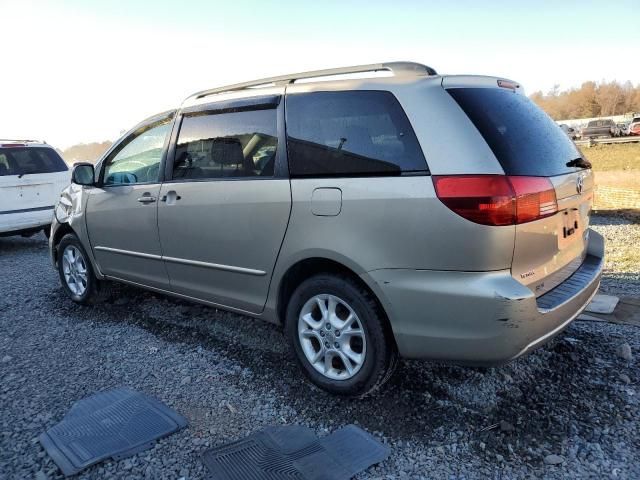 2004 Toyota Sienna LE