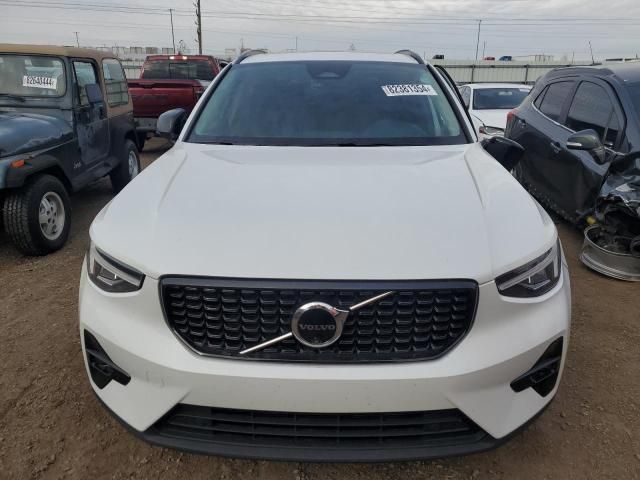 2024 Volvo XC40 Plus