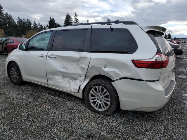 2016 Toyota Sienna XLE