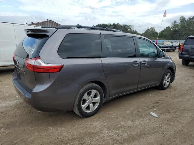 2015 Toyota Sienna LE