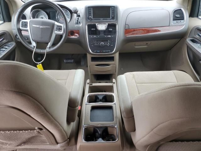 2012 Chrysler Town & Country Touring