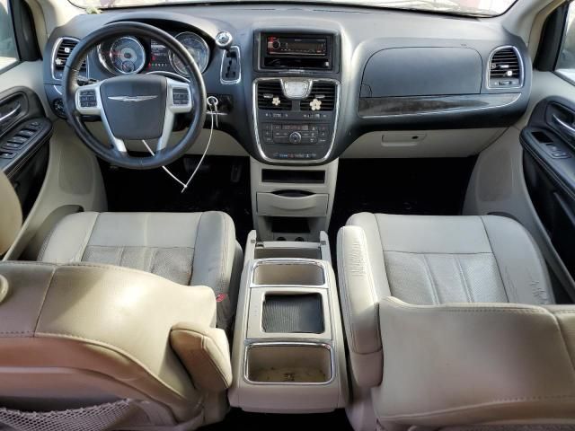 2012 Chrysler Town & Country Touring