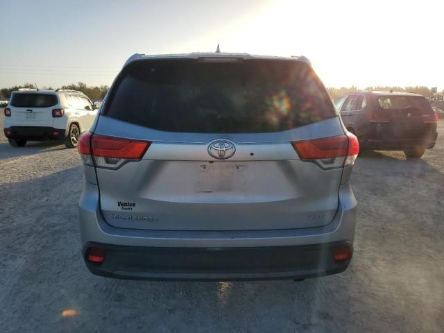 2018 Toyota Highlander SE