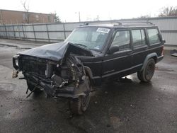 Carros salvage sin ofertas aún a la venta en subasta: 1997 Jeep Cherokee SE