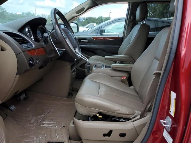 2014 Chrysler Town & Country Touring