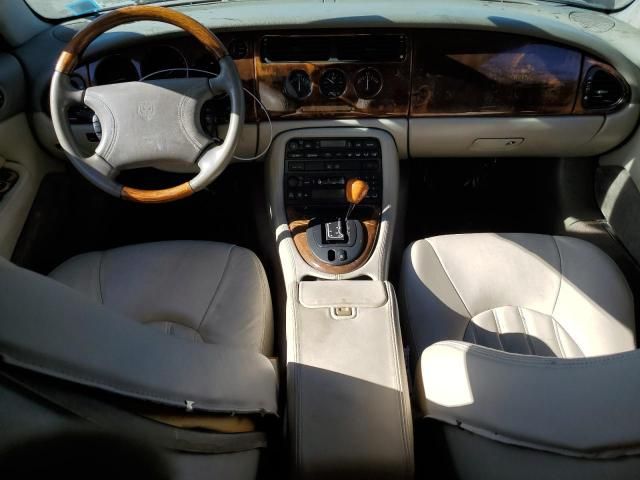 2000 Jaguar XK8