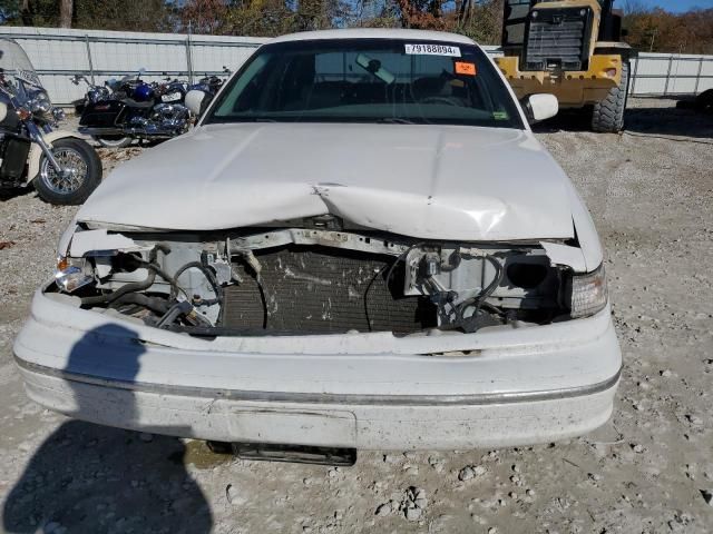 1995 Ford Crown Victoria LX