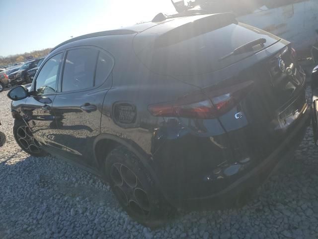 2018 Alfa Romeo Stelvio Sport