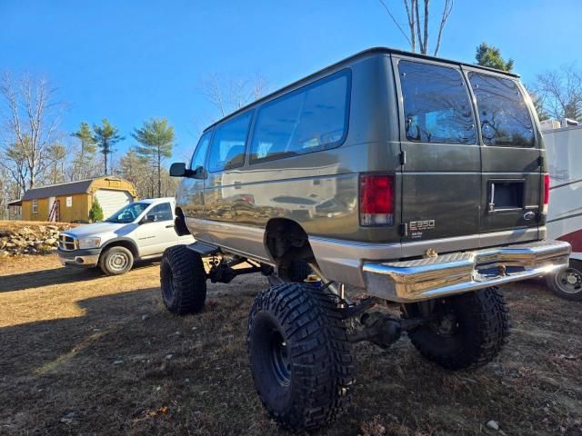 2002 Ford Econoline E350 Super Duty Wagon