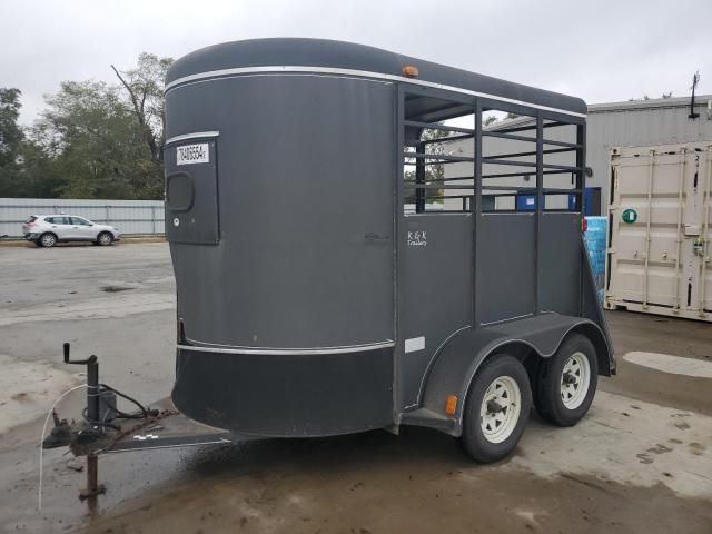 2002 BEE Horse Trailer