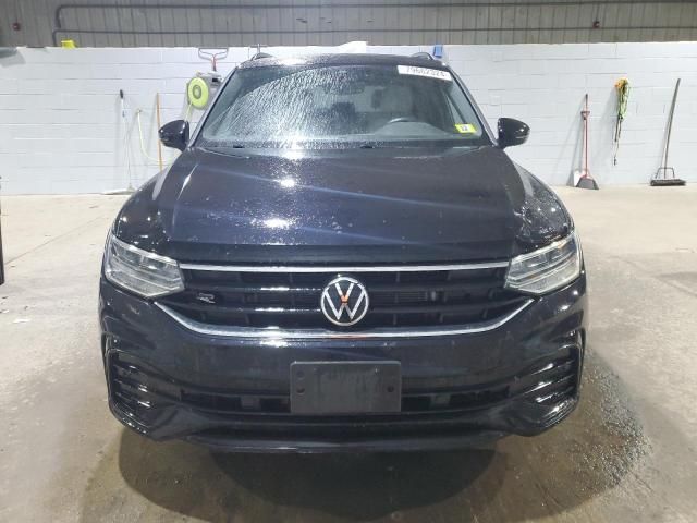 2022 Volkswagen Tiguan SE R-LINE Black