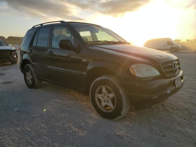 2000 Mercedes-Benz ML 320