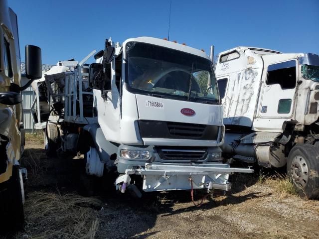 2015 Peterbilt 220