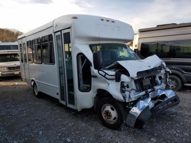 2019 Ford Econoline E350 Super Duty Cutaway Van